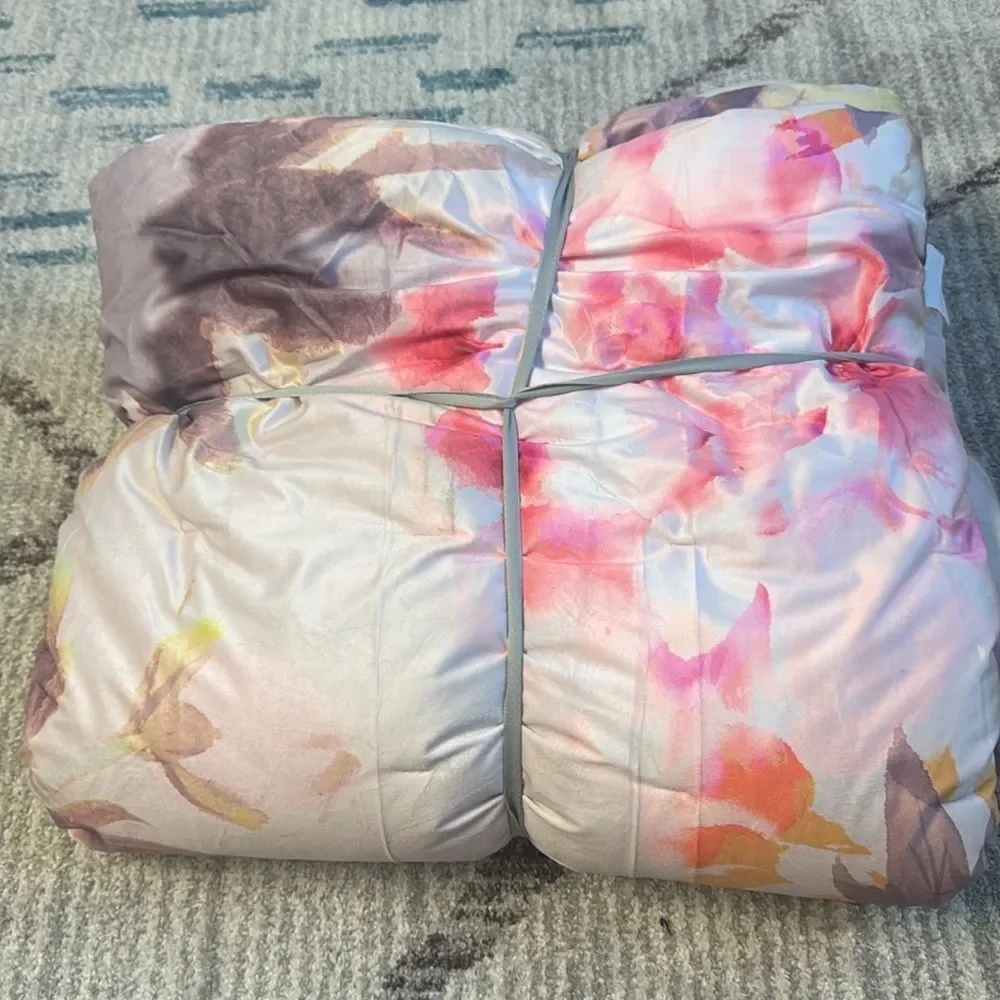 Anthropologie Velvet Shannon Floral Quilt Pink Neutral Queen NWT